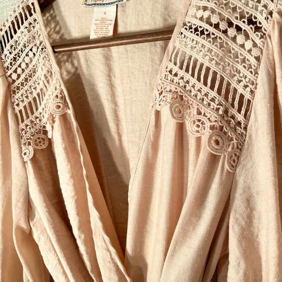 Blush wrap top with sash tie - Picture 2 of 4
